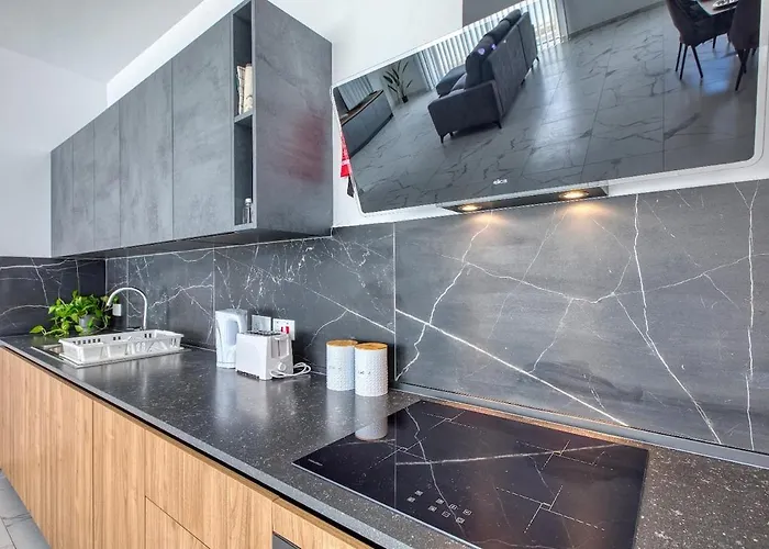 New Family-friendly & Spacious By Sf Homes Il-Fgura