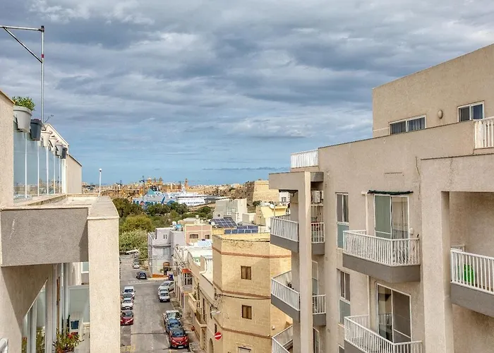 New Family-friendly & Spacious By Sf Homes Il-Fgura