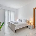 Apartman New Family-friendly & Spacious By Sf Homes