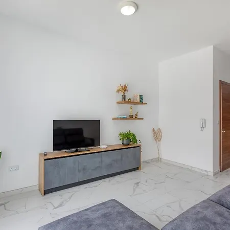 New Family-friendly & Spacious By Sf Homes Il-Fgura