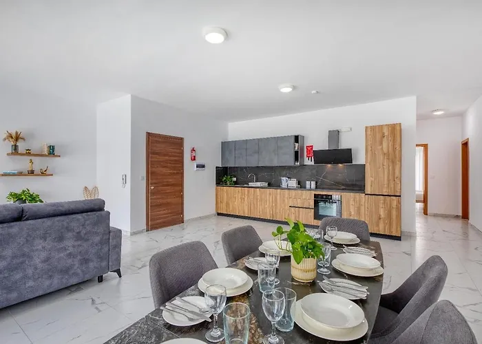 New Family-friendly & Spacious By Sf Homes