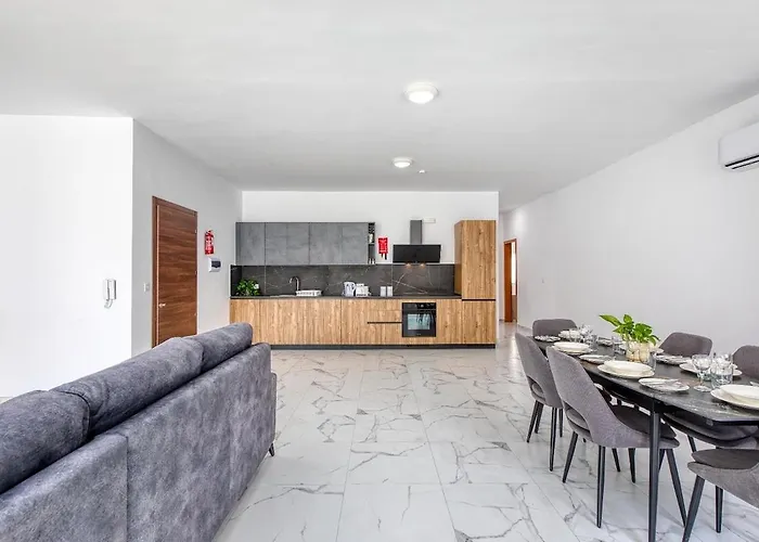 New Family-friendly & Spacious By Sf Homes * Fgura