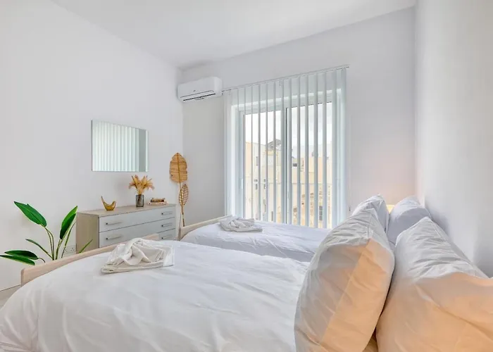 Apartment New Family-friendly & Spacious By Sf Homes Fgura