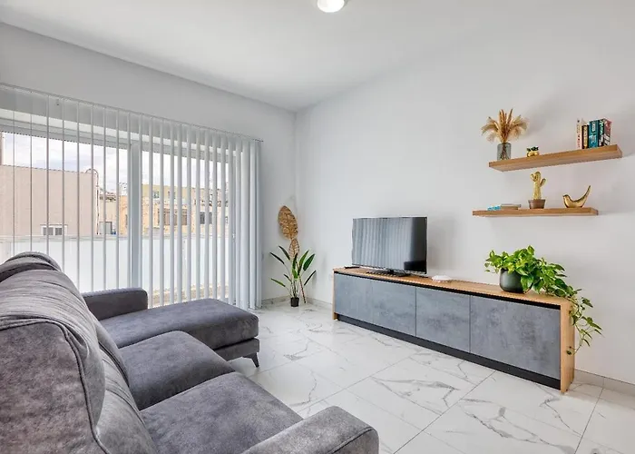 New Family-friendly & Spacious By Sf Homes